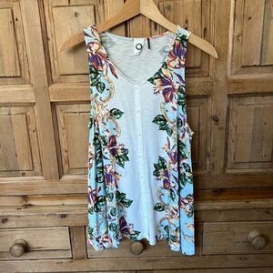 Akemi + Kin Small Floral Button Front‎ Blouse Sleeveless Tank